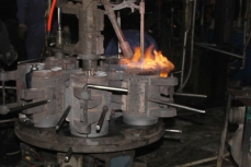 Semi-automatic machine
